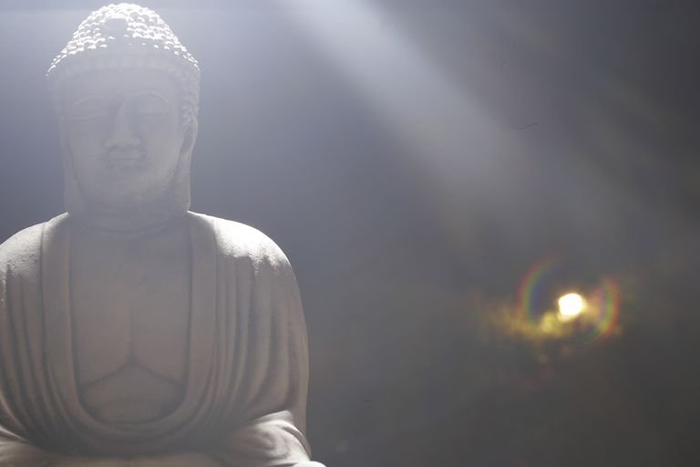 Xả ly không phải là từ bỏ cuộc sống thế gian 2 gettyimages 160374616 56a0c51d3df78cafdaa4dd51 1805 1