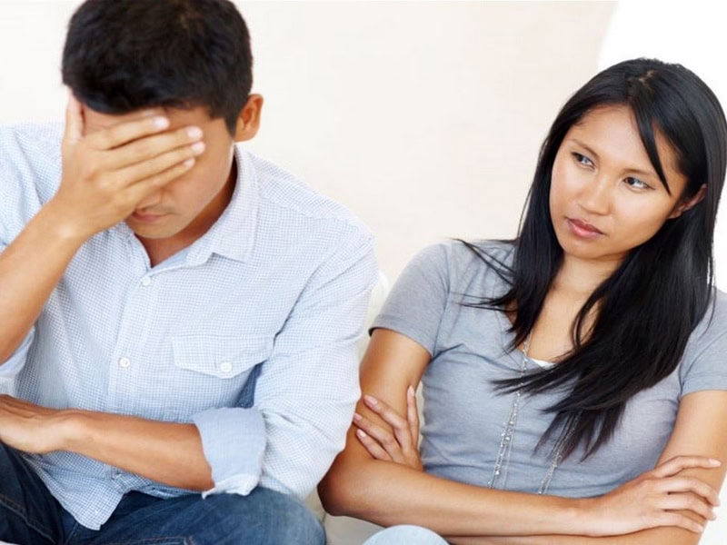 hon nhan co doi dien thu thach nao lien quan den cong viec hoac tai chinh