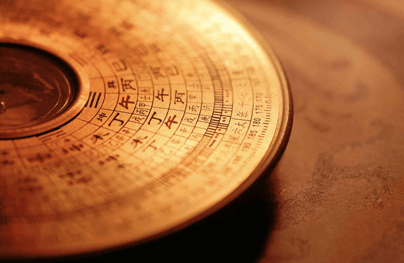 Huong Dong la huong mang lai nhieu sinh khi tot giup nguoi sinh nam 1952 de dang thang tien trong su nghiep