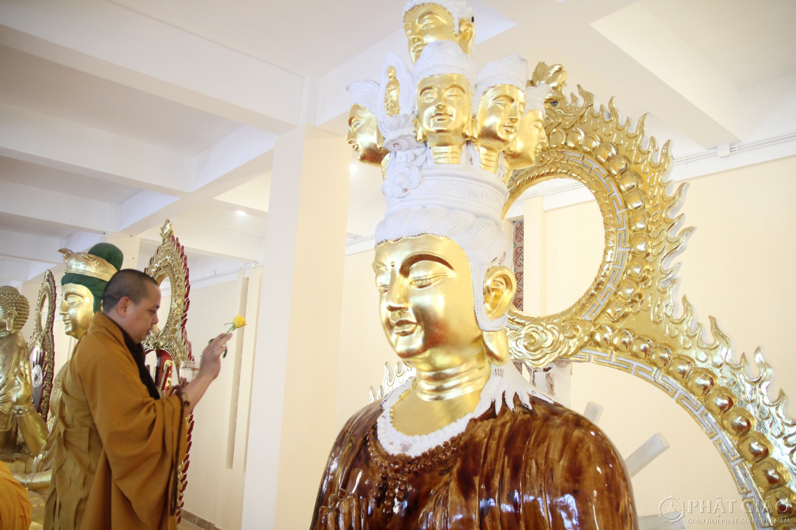 Hơn 2000 người về Tịnh Viện Vân Sơn nhân dịp ngày Khánh Đản Đức Quán Thế Âm Bồ Tát 9