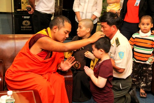 Đức Nhiếp Chính Vương Gyalwa Dokhampa là ai, vì sao gọi là Phật sống Gyalwa Dokhampa 3