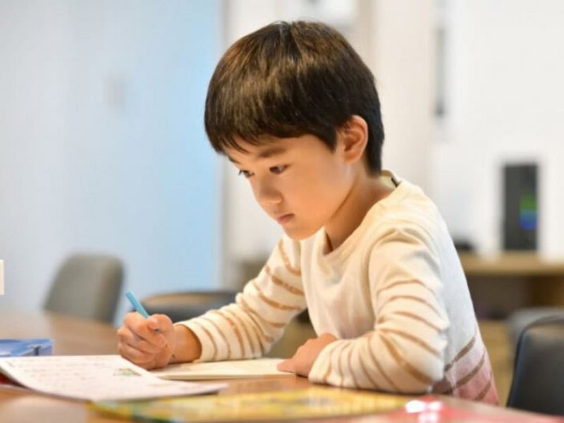 lam sao de tao hung thu hoc tap cho tre binh than trong thoi dai cong nghe