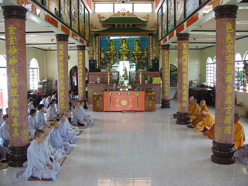 Chùa Liên Hoa: Nơi 22 năm không đốt vàng mã, làm từ thiện tạo phúc cho đời 1