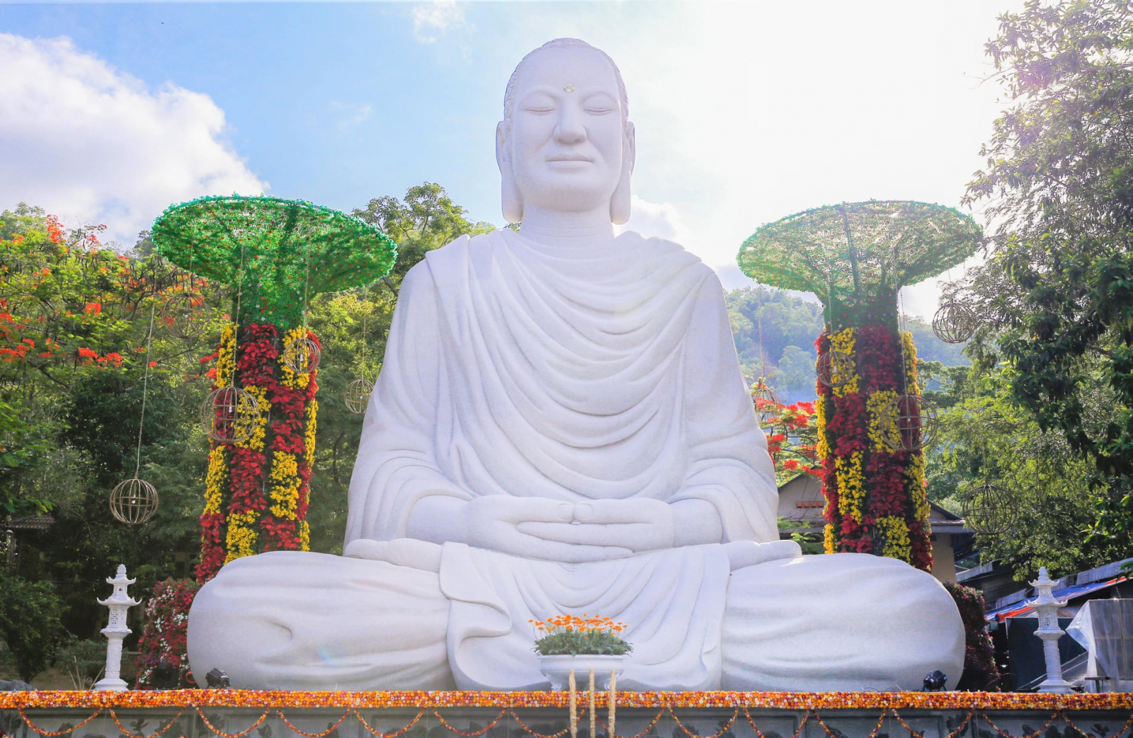 Lòng tôn kính Phật vô biên 1