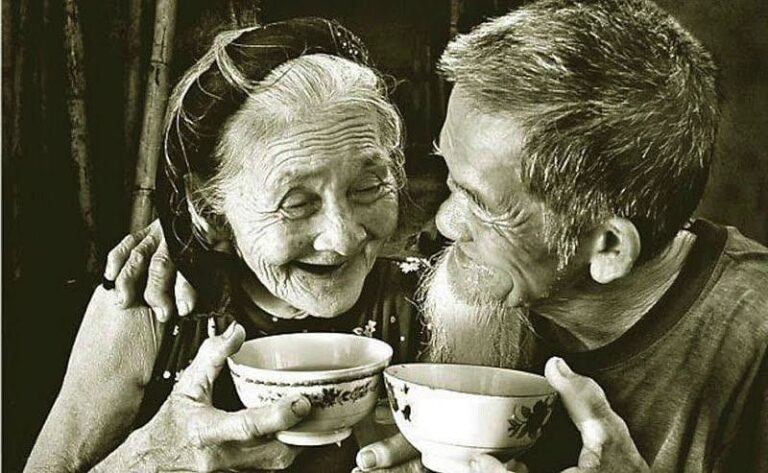 Làm Phật nơi cửa Phật, cha mẹ là Phật tại gia 2 me cha la phat 2 1039 1523 1