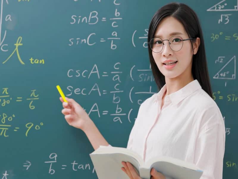 nguoi sinh nam 1980 canh than hop voi nghe nghiep nao