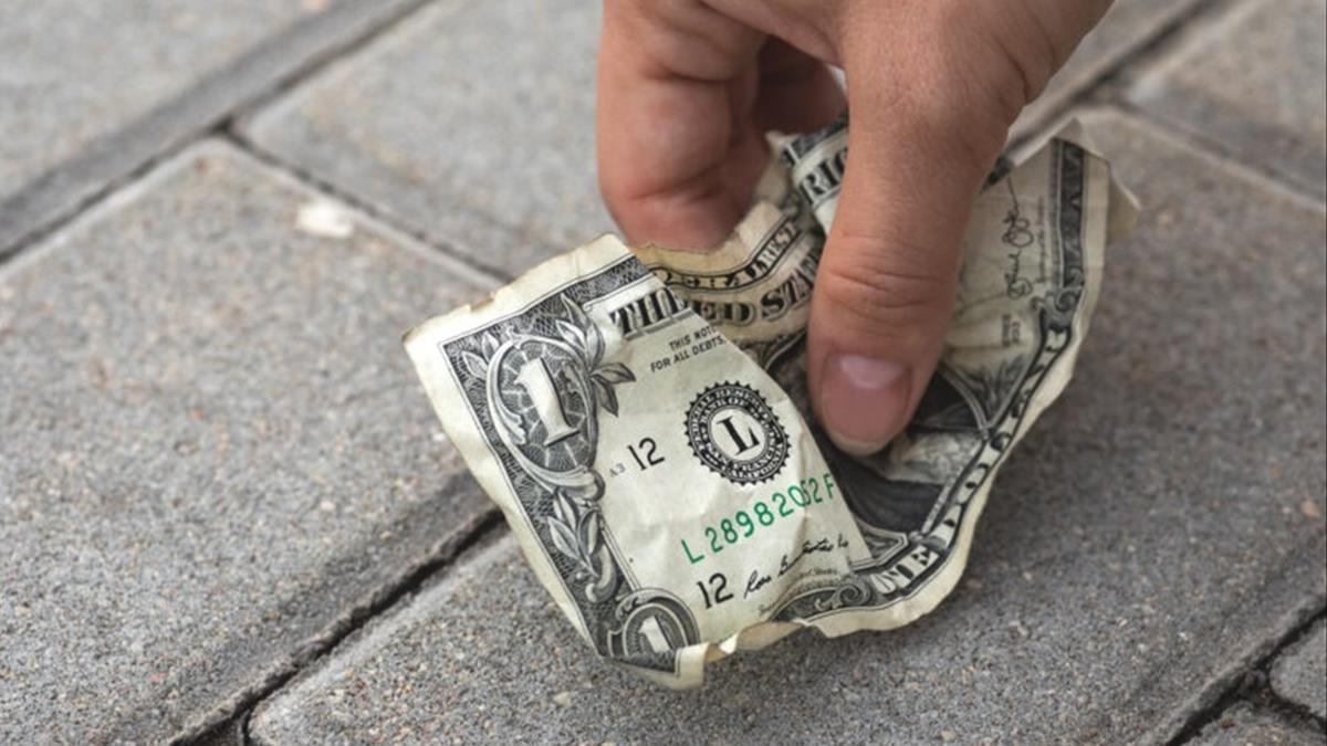 nhat duoc tien la xui hay hen mung 1 nhat duoc tien co sao khong 2