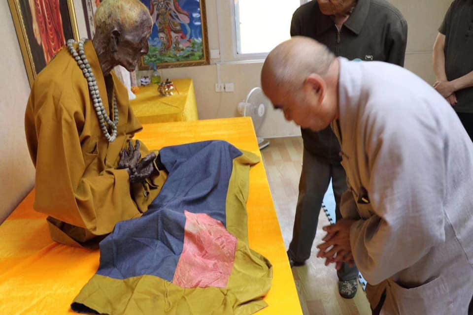 Nhục thân bất hoại của Hòa thượng Hải Hiền 2