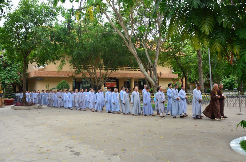 Ý nghĩa kinh hành niệm Phật 3