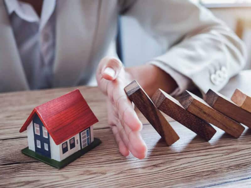 thang 4, 8 va 10 am lich nen tranh cac khoan dau tu lon toi bat dong san