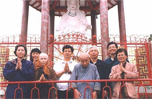 Biết trước ngày giờ, vị sư ngồi kiết già trong động tự tại vãng sanh 5