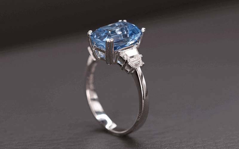 Trang suc tu da Aquamarine se giup nu Nham Ngo can bang sao Thai Duong va mang lai nhieu ho tro tich cuc