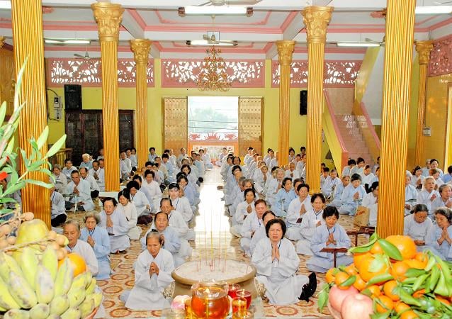 Tu bát quan trai nghĩa là gì? Thời khóa tu tập ở các chùa một ngày như thế nào? 2