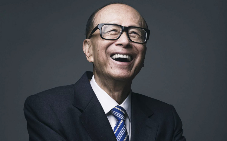 typhulygiathanh-0935 Tỷ phú Lý Gia Thành: Thấm nhuần giáo lý nhà Phật từ nhỏ, bỏ hàng nghìn tỷ đồng để xây chùa 1