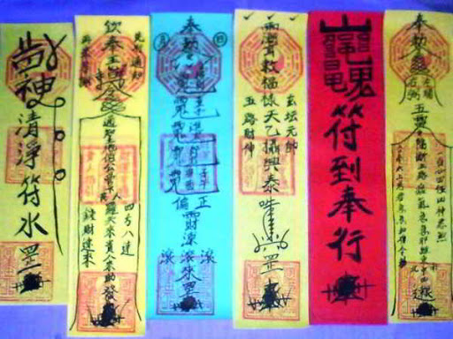 Sử dụng bùa chú là do không hiểu sâu về nhân quả 2