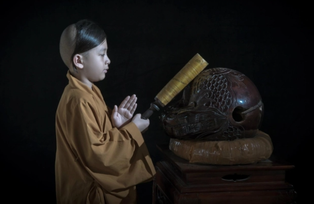 Vì sao các chú tiểu lại để ba chỏm tóc trên đầu? 2