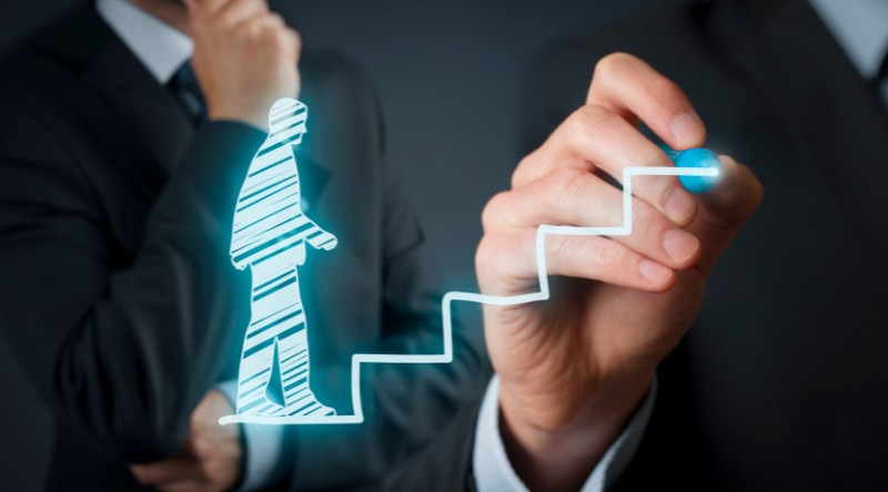 xem van han tuoi 1977 nam 2025 cho nam nu mang chuan nhat 1