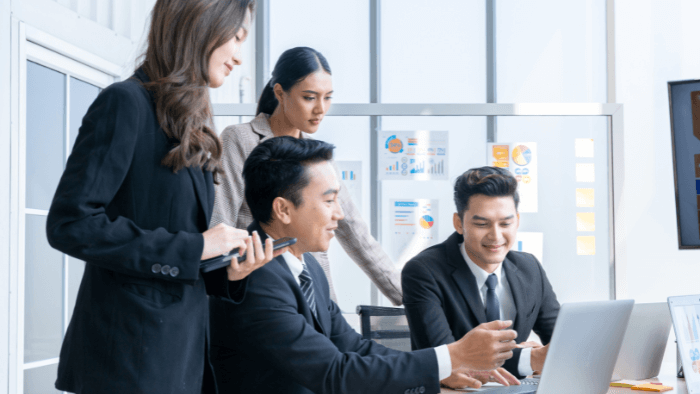 xem van han tuoi 1978 nam 2025 cho nam nu mang chuan nhat 1