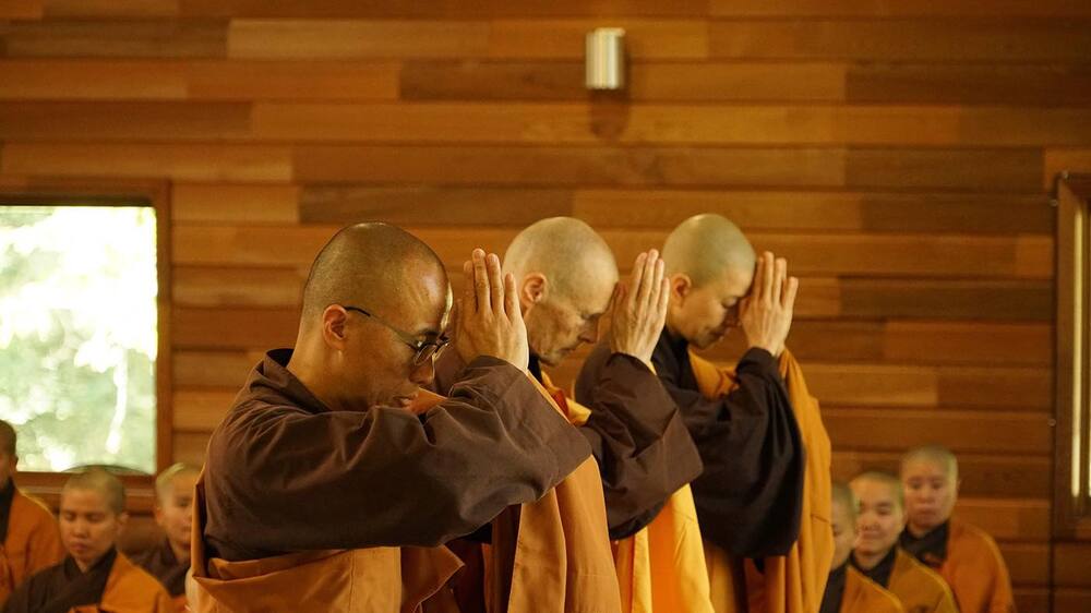 Bát chánh đạo: Tám thánh pháp đưa đến giác ngộ 1