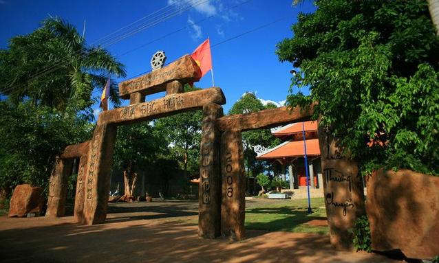 Quá trình thi công và nguồn gốc vật liệu