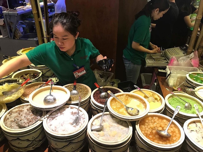 Chén chè nóng thơm phức