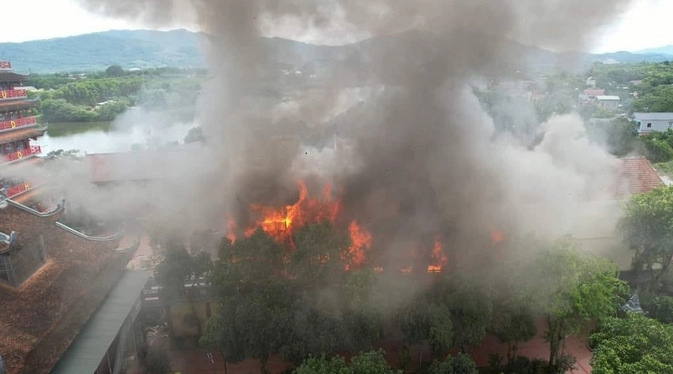 Hỏa hoạn thiêu rụi nhà Tứ Ân tại chùa Hòa Phúc (huyện Quốc Oai, Hà Nội) 1