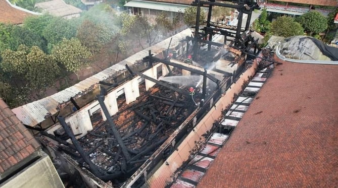 Hỏa hoạn thiêu rụi nhà Tứ Ân tại chùa Hòa Phúc (huyện Quốc Oai, Hà Nội) 2