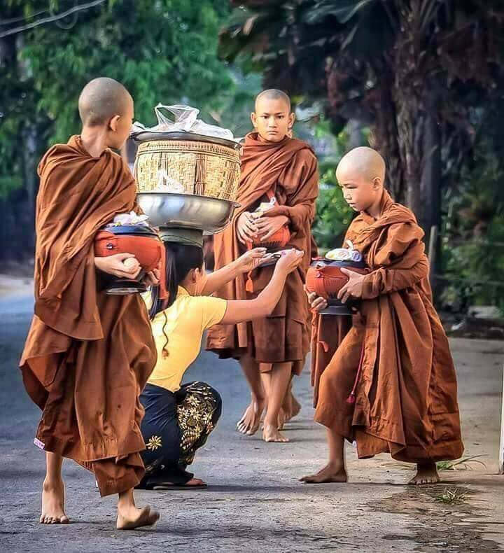 Ý nghĩa của bố thí và cúng dường 7